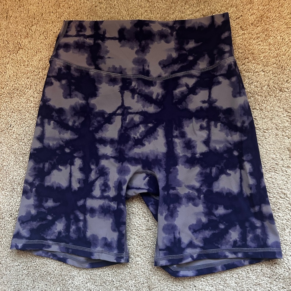 Kamo Fitness Serenity Shorts 6” Size Medium